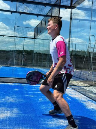Fusky dokonale vystihujó jak se někteří u padelu s maželkou cítí😍😀 #fuskyzeštatlu #dudohokny #padel #padelbřezí...